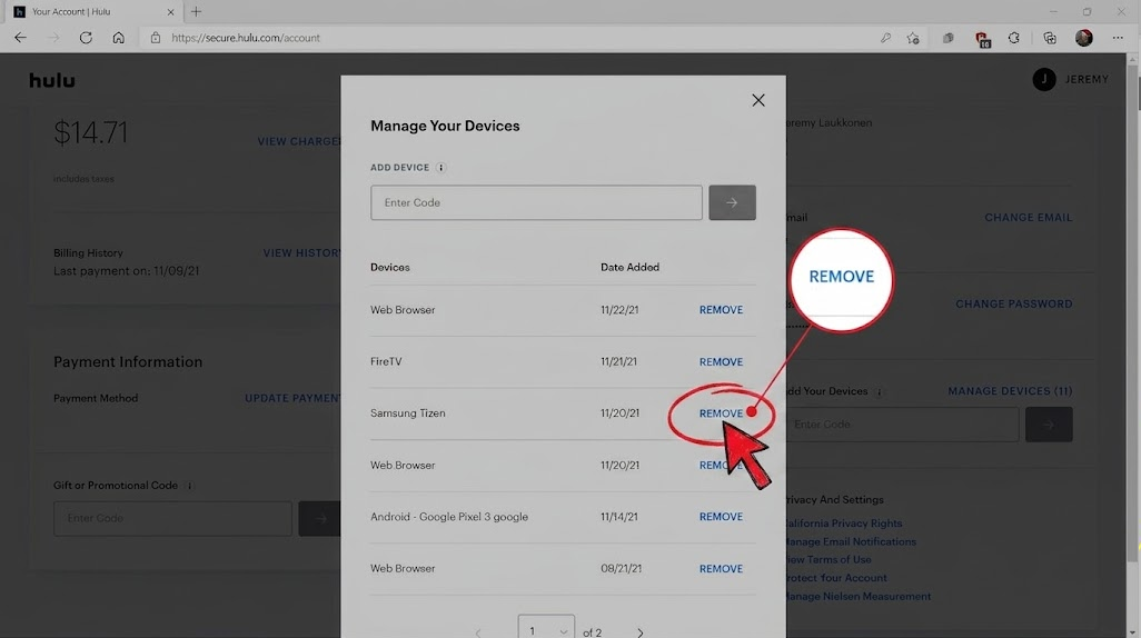 صفحة حساب Hulu على الويب تفتح إدارة الأجهزة وتزيل تلفزيونًا ذكيًا.