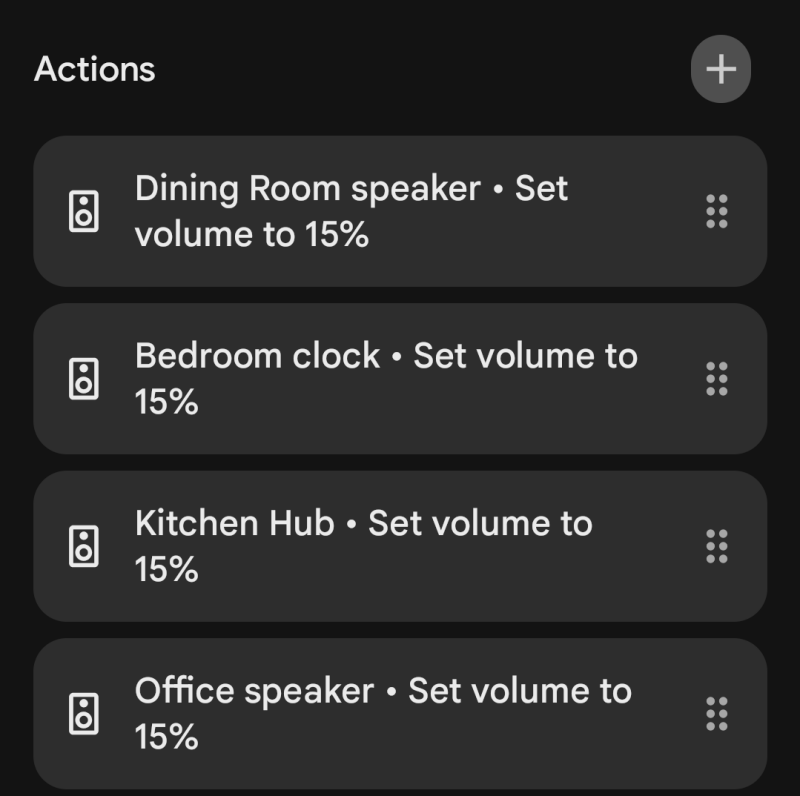 لقطة شاشة لإعداد مستوى الصوت على أجهزة مكبرات الصوت الذكية المتعددة في تطبيق Google Home.