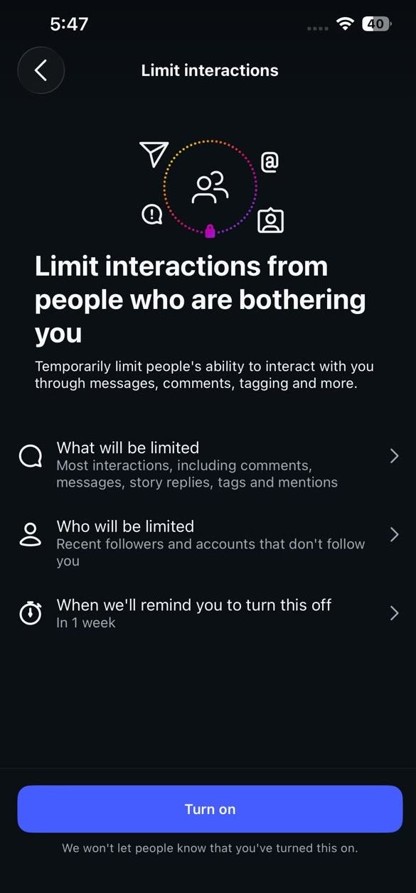 إعدادات قيود Instagram التي تظهر تقييد المتابعين الجدد والحسابات التي لا تتابعك.