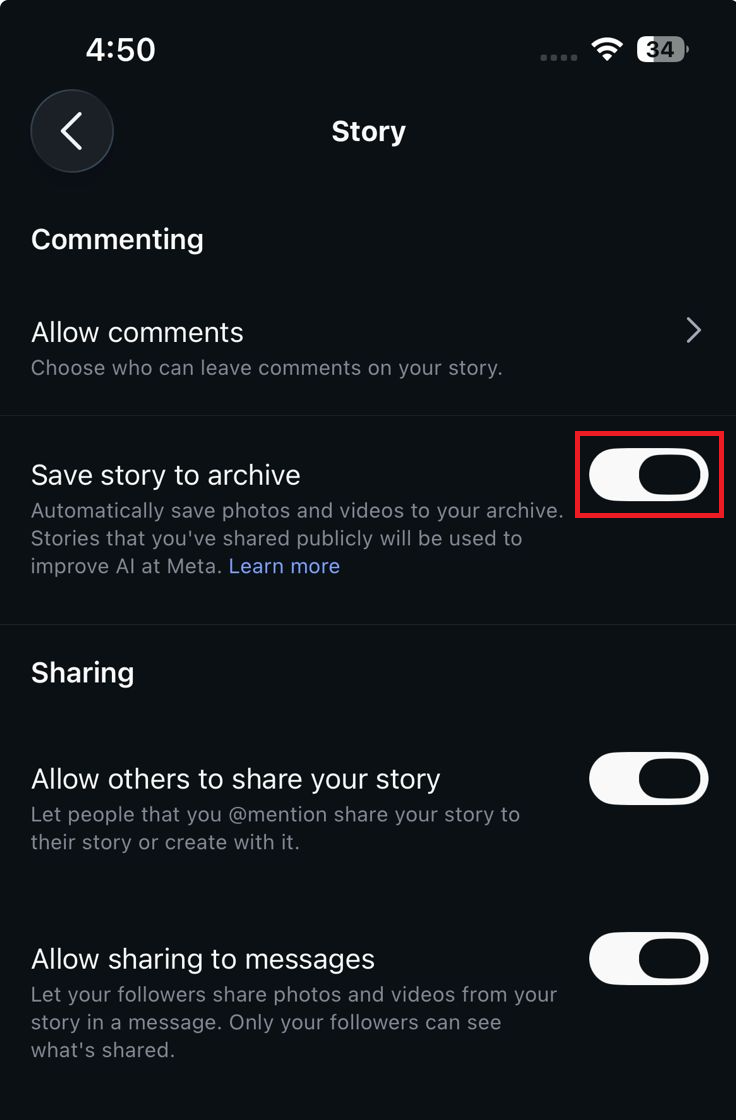 إعدادات Instagram تظهر مفتاح تبديل حفظ القصة في الأرشيف (Save story to archive) ممكّنًا.
