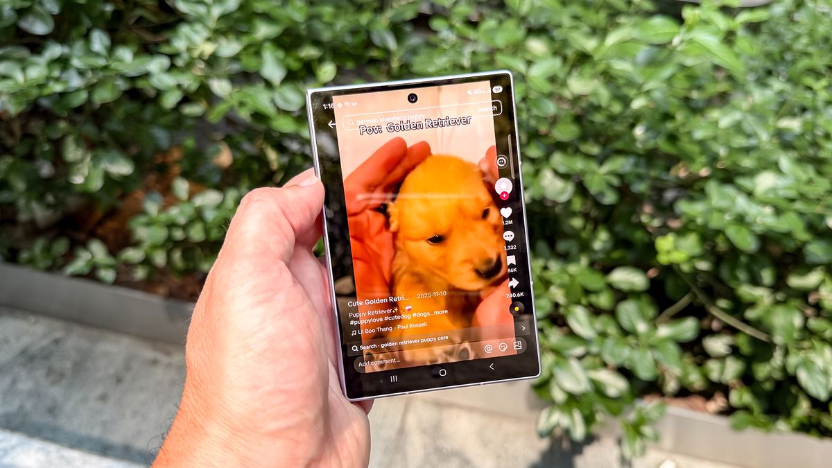 هاتف Galaxy Z Fold 8