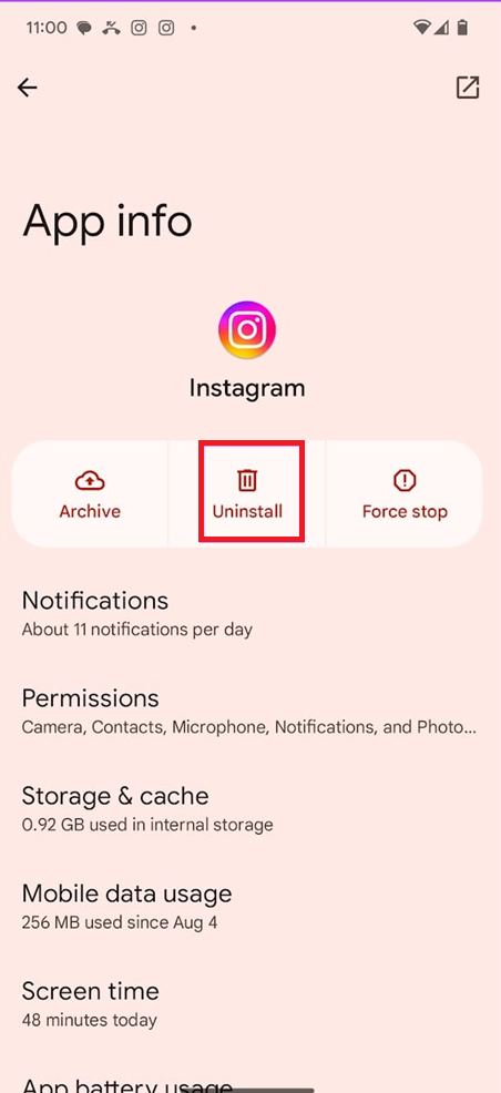 هاتف يقوم بإزالة وإعادة تثبيت Instagram بعد توقف موسيقى الملاحظات عن العمل.