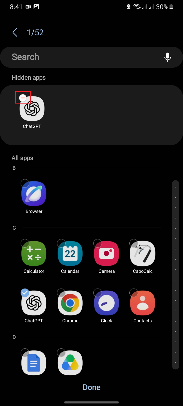 إعدادات الشاشة الرئيسية لهاتف Samsung Galaxy تفتح خيار إخفاء التطبيقات على الشاشتين الرئيسية وشاشة التطبيقات لإلغاء إخفاء تطبيق مثبت.