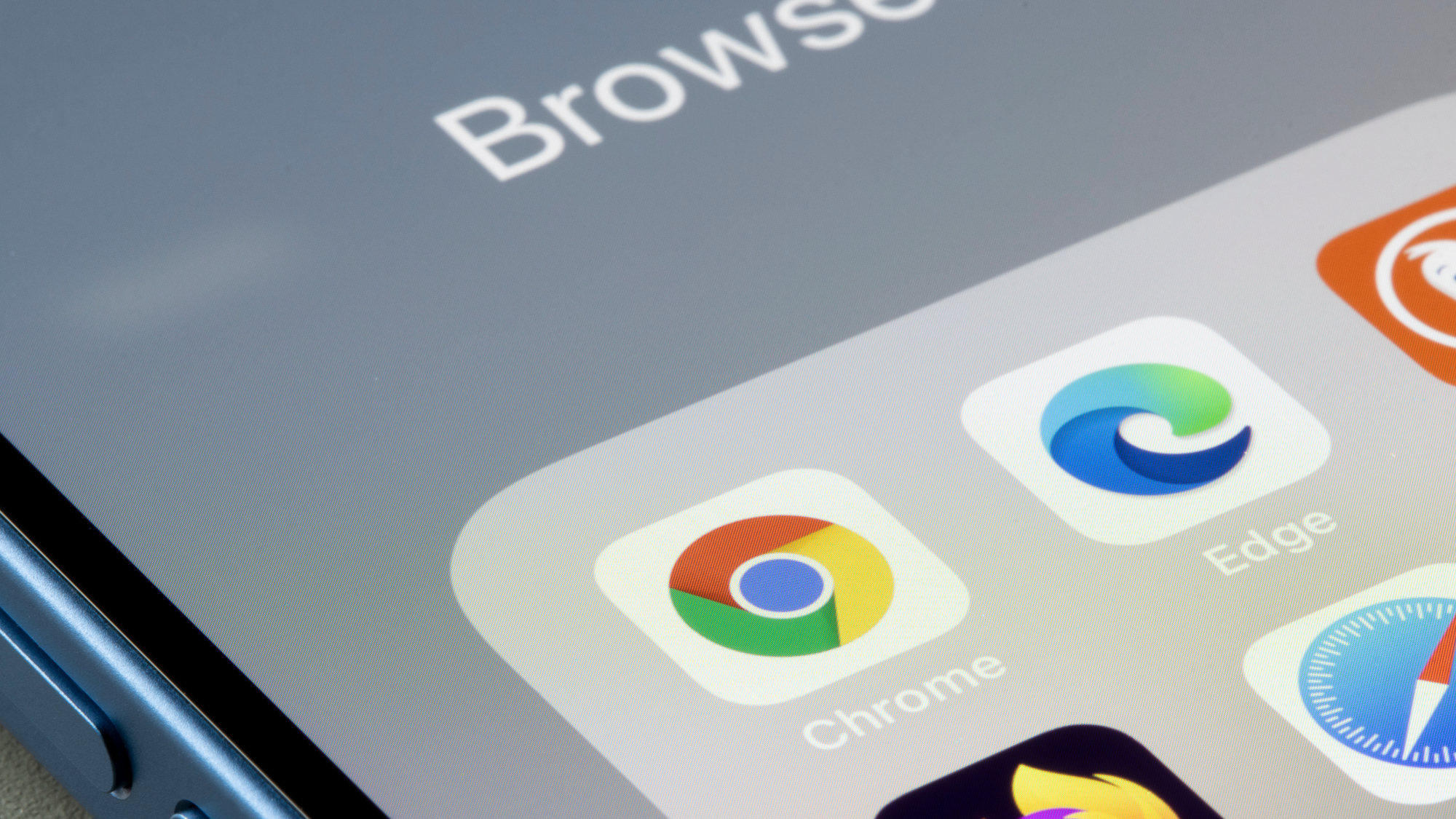 أيقونة Google Chrome تظهر على iPhone بجانب Edge وتطبيقات متصفح الويب الأخرى