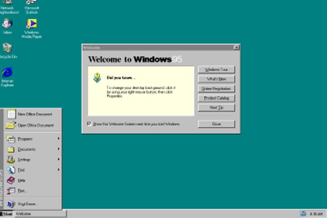 سطح مكتب Windows 95.