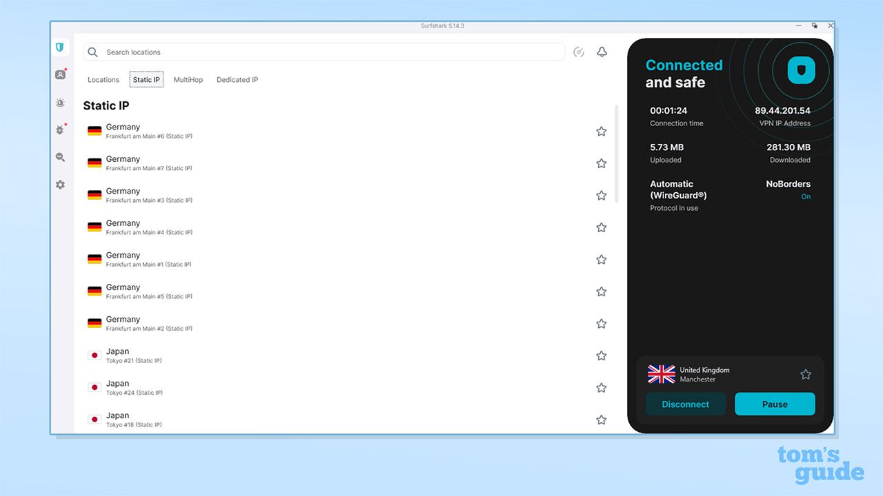 علامة تبويب IP الثابت (static IP) في تطبيق Surfshark على Windows. توجد قائمة بالخوادم التي توفر IP ثابتًا، بما في ذلك سبعة في فرانكفورت، ألمانيا وثلاثة في طوكيو، اليابان.