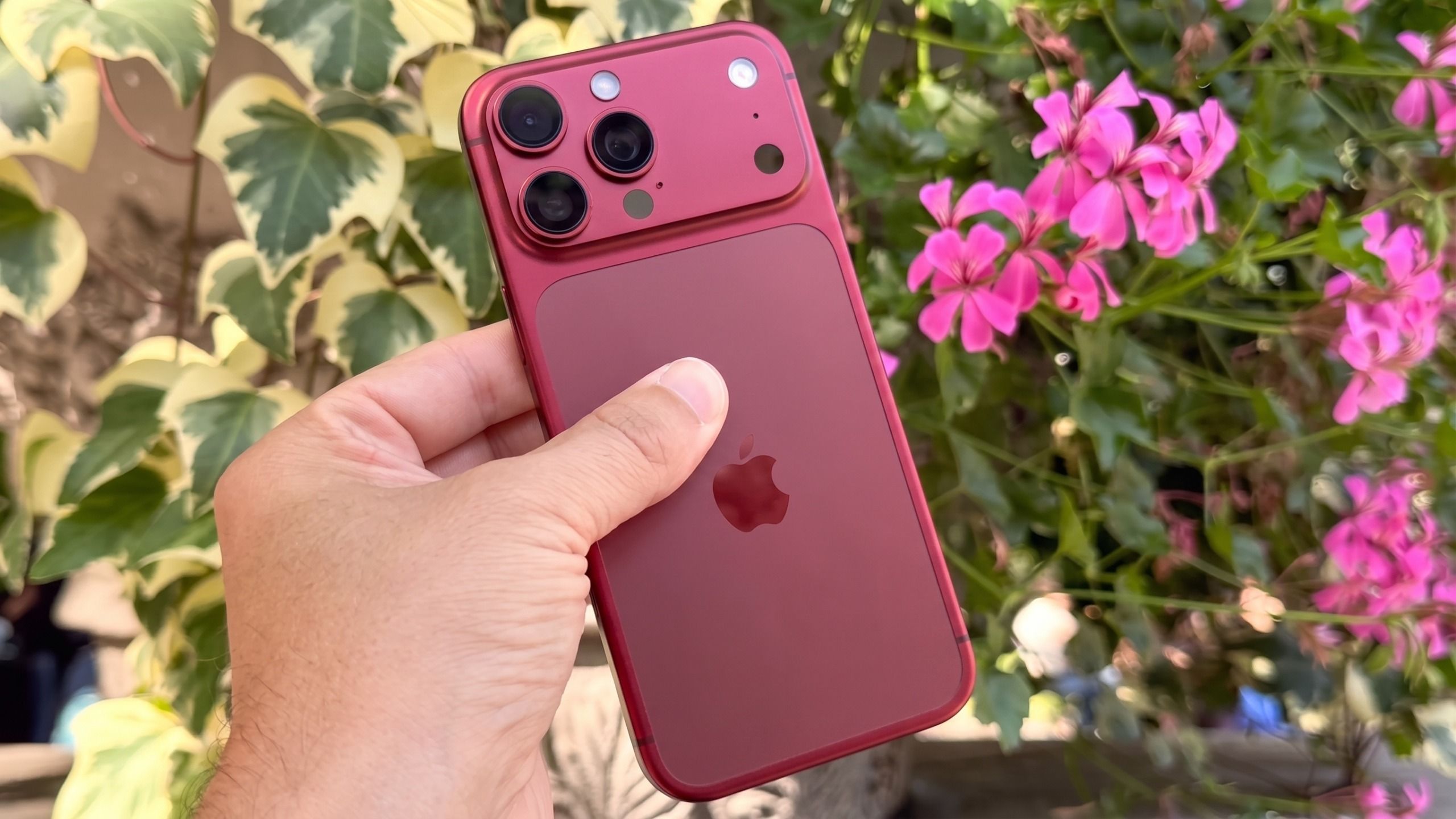 ارتفاع شبه مؤكد لسعر iPhone 18 Pro.. لكنه قد يكون أقل مما خشينا