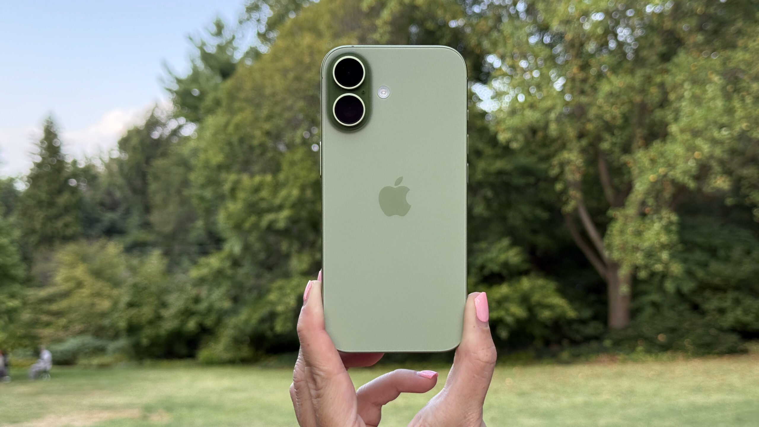مراجعة Apple iPhone 17