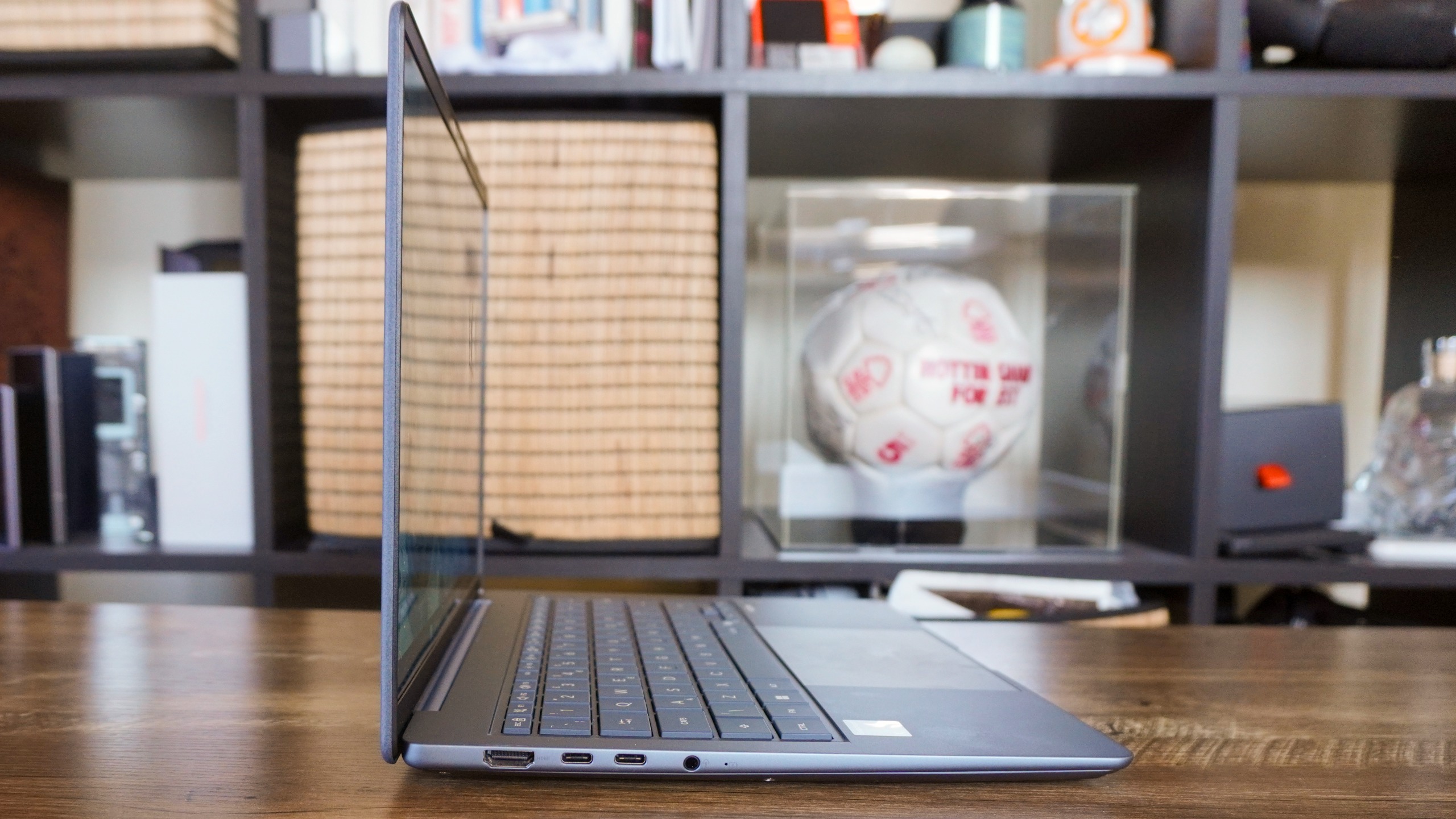 جهاز Asus Zenbook 14