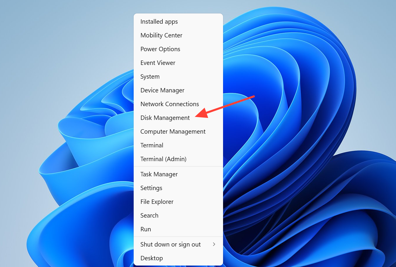 صورة توضح نافذة إدارة الأقراص (Disk Management) في Windows 11