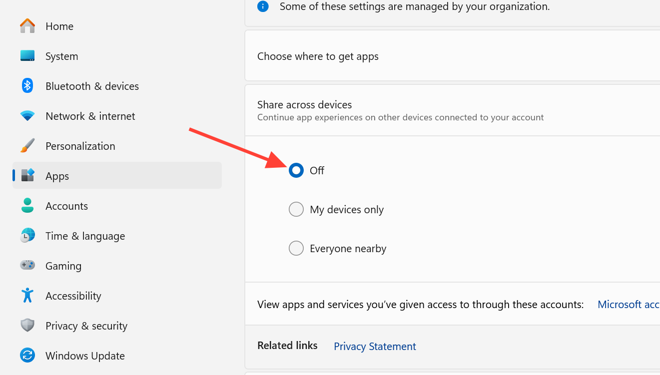 لقطة شاشة توضح كيفية تعطيل المشاركة عبر الأجهزة في إعدادات Windows 11.