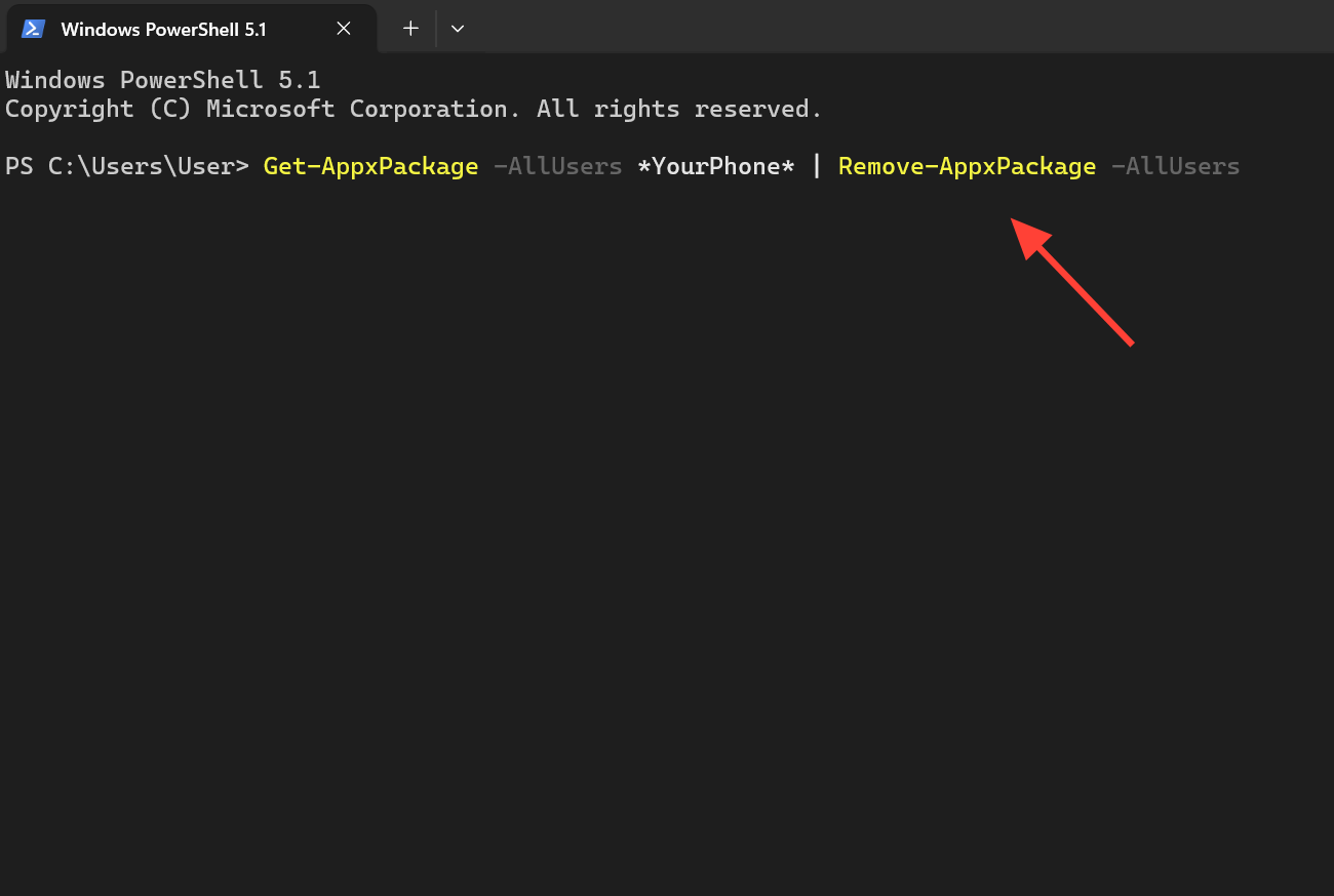 نافذة PowerShell تعرض أمر إزالة تطبيق YourPhone