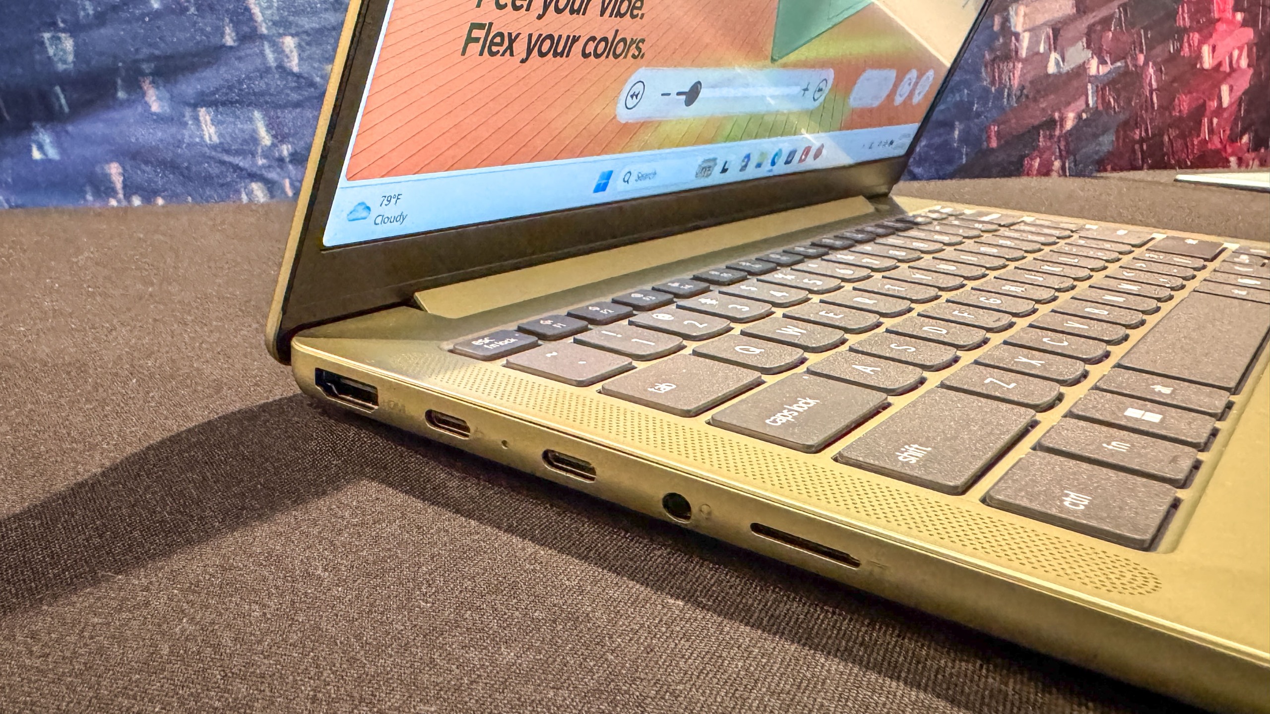منافذ Lenovo IdeaPad Vibe