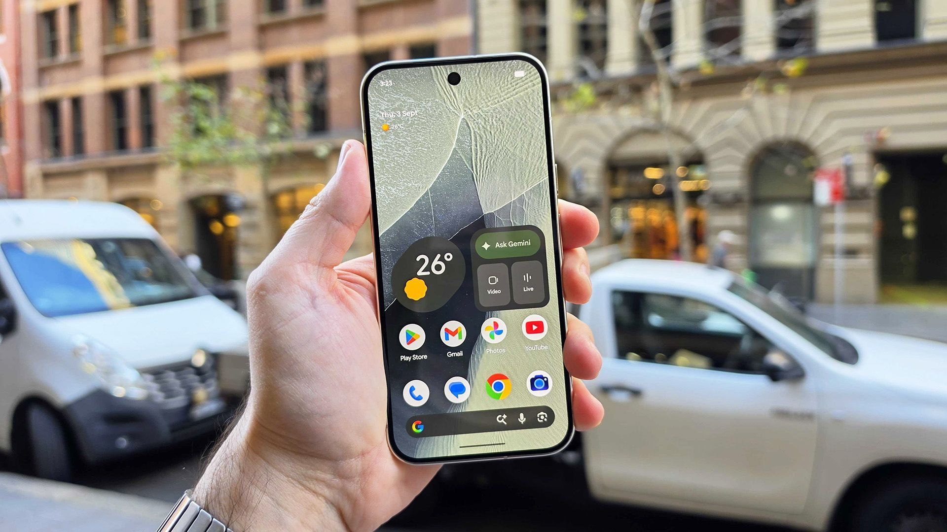 Pixel 11 Pro: هاتف ممتاز، لكنه يفتقر للميزات الجديدة والمثيرة