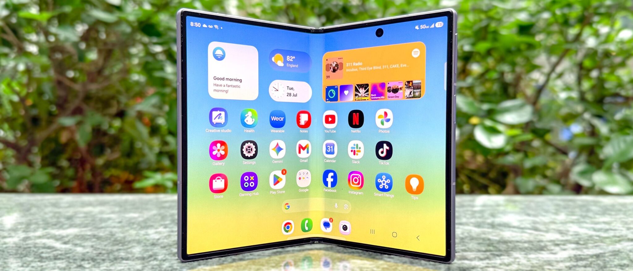 مراجعة Samsung Galaxy Z Fold 8: الأفضل بين هواتف أندرويد القابلة للطي