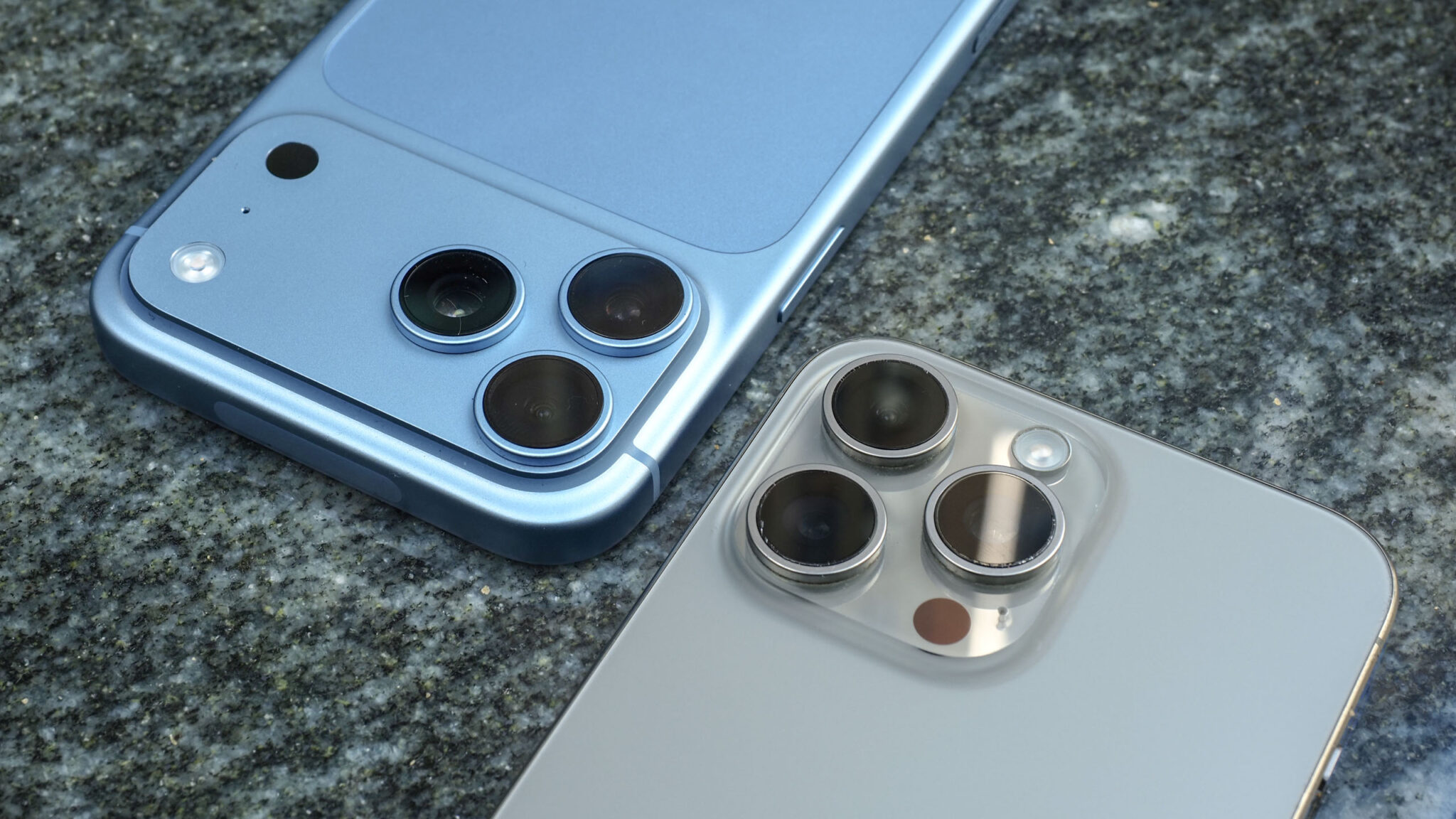 مقارنة بين iPhone 18 Pro Max و iPhone 15 Pro Max