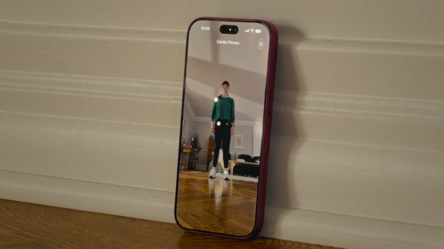 هاتف iPhone يسجل تقييم لياقة بدنية موجه بالفيديو