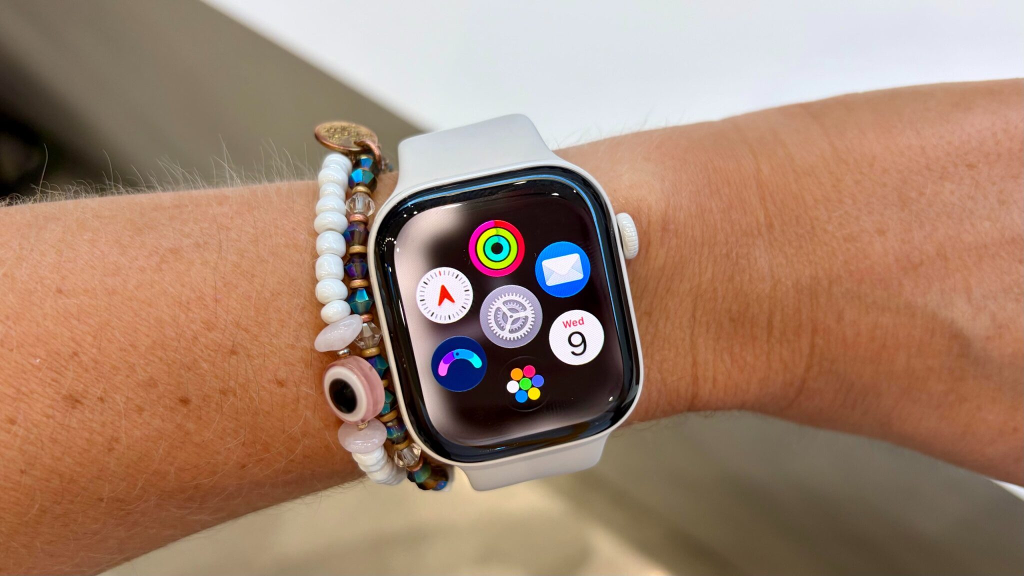 ساعة Apple Watch Series 12