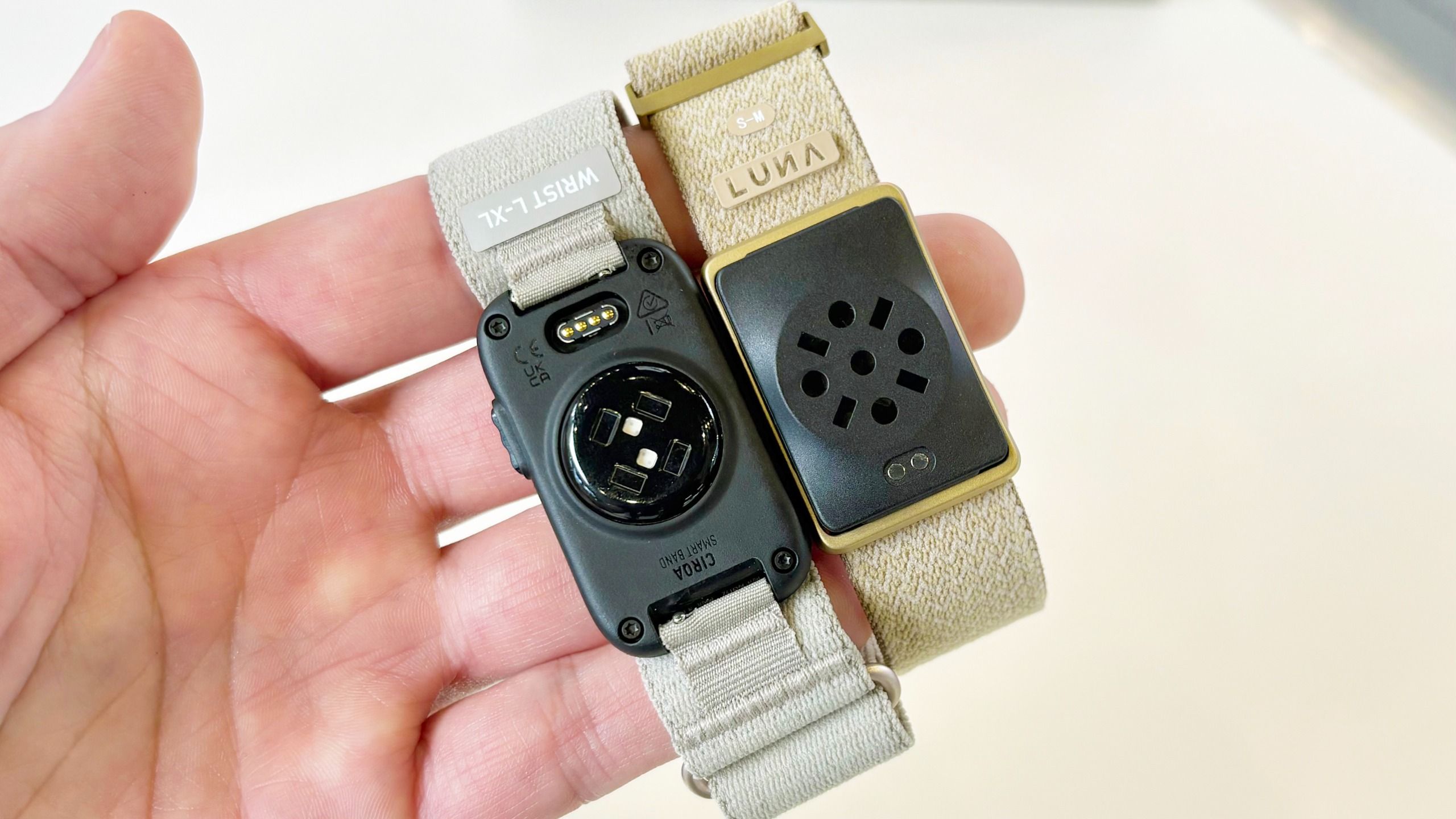 Vaarwel Whoop: 3 verschillen tussen Luna Band (zonder abonnement) en Garmin Cirqa