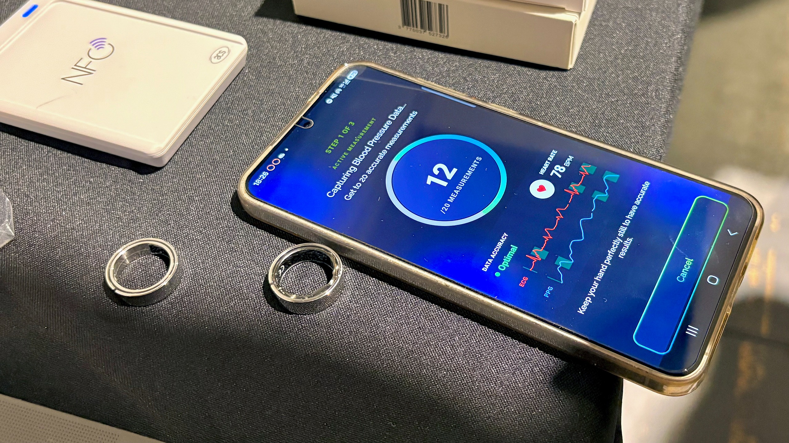 Крупный план моделей Circular Ring 3 Pro и Slim на выставке IFA в Берлине, Германия.