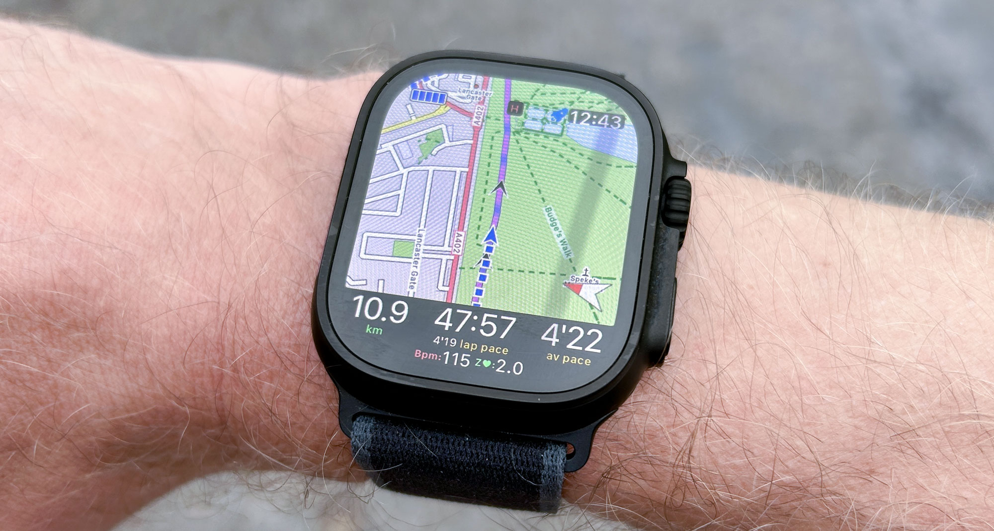 تطبيق WorkOutDoors على Apple Watch Ultra 2
