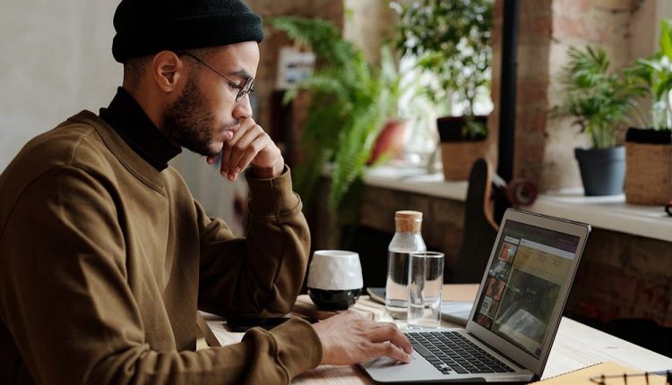 Image of وظائف عبر الإنترنت للطلاب بدون أي استثمار: الراتب وتفاصيل الوظيفة والمزيد | image-153